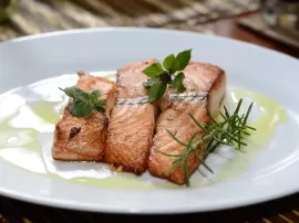 5 deliciosas guarniciones para acompañar tu salmón a la plancha